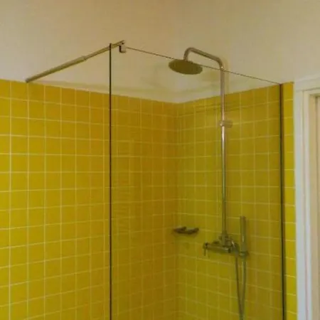 With Pool 阿尔库什迪瓦尔德维什